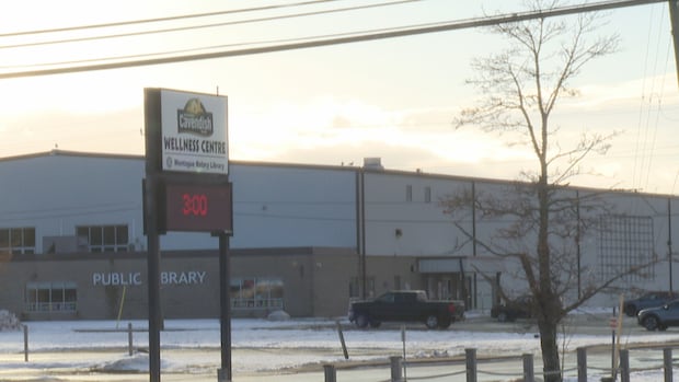 town-of-three-rivers-says-students-could-face-ban-from-community-rink-after-incidents-of-fighting,-harassment