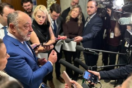 quebec-scraps-penalties-for-family-doctors,-obligations-tied-to-patient-load-in-tentative-deal