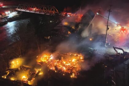 norton-fire-destroys-home,-apartment-building