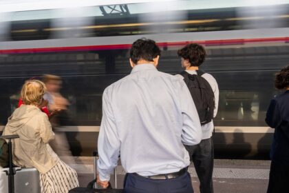 high-speed-rail-announcement-puts-ottawa-on-right-track,-business-groups-say