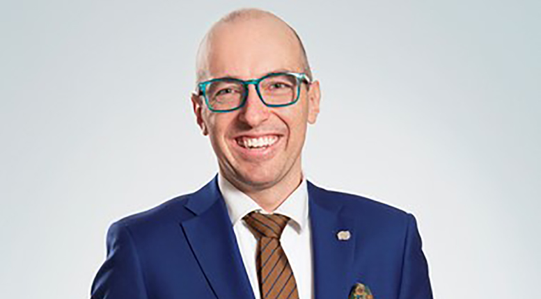 edmonton-mayor-andrew-knack-expands-youth-housing-spaces-and-encourages-youth-engagement