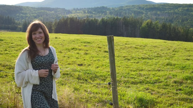 cape-breton-artist-kate-beaton’s-work-featured-on-new-canada-post-stamp