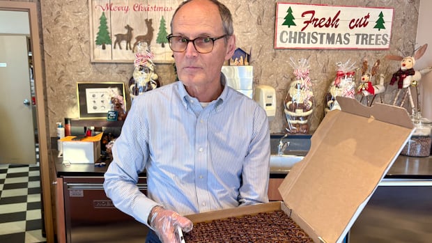 sweet-success:-sask.-chocolate-makers-prepare-for-busy-holiday-season-amid-tariffs,-inflation