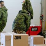 army-reservists-deliver-christmas-hampers-to-families-in-winnipeg’s-north-end