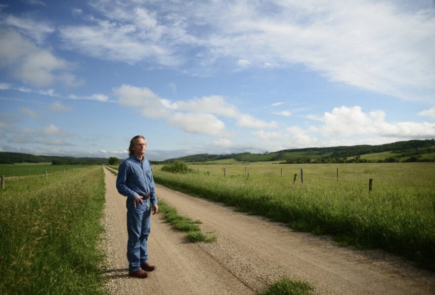 manitoba-has-big-dreams-for-wind-farms.-not-every-small-town-wants-to-host-one