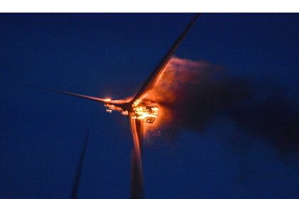 fire-in-the-sky:-wind-turbine-catches-fire-in-west-pubnico,-firefighters-protect-surrounding-area