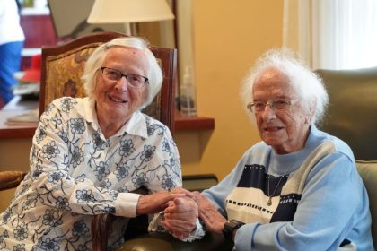 ‘golden-girls’-celebrate-more-than-a-century-of-sisterhood-during-pei.-visit