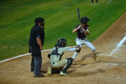 pei.-left-handed-baseball-catcher-proving-people-wrong