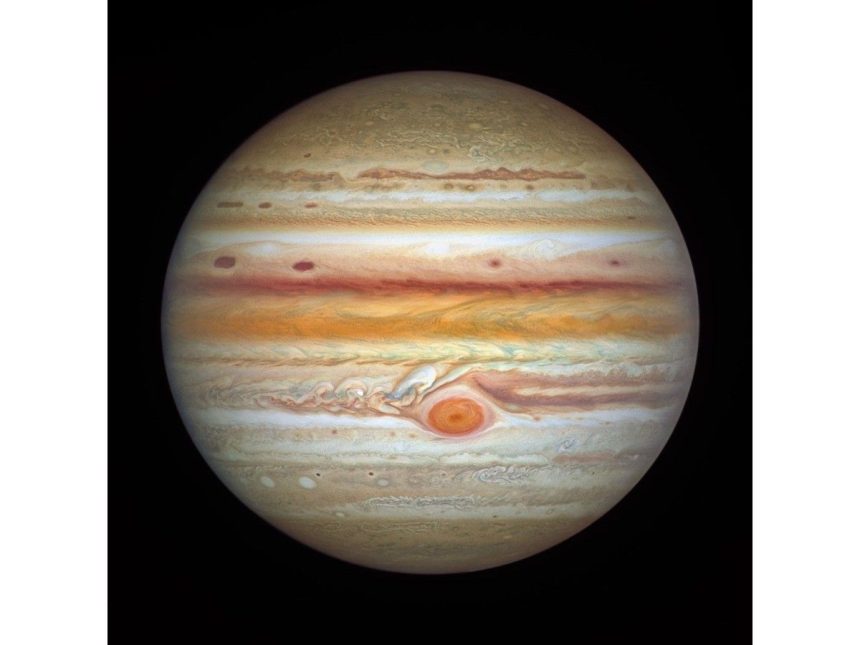 atlantic-skies:-you-probably-learned-in-school-jupiter-is-a-gas-giant-planet-but-there’s-much-more-to-it