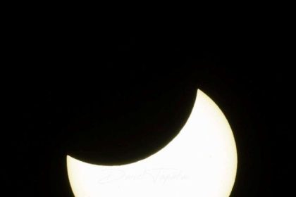 nunavummiut-watch-partial-solar-eclipse