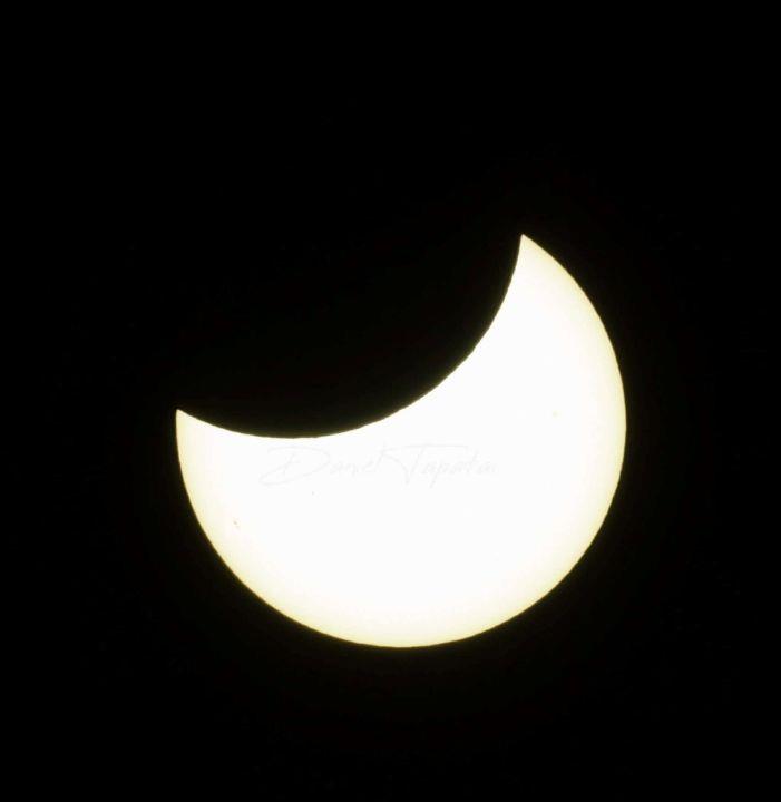 nunavummiut-watch-partial-solar-eclipse