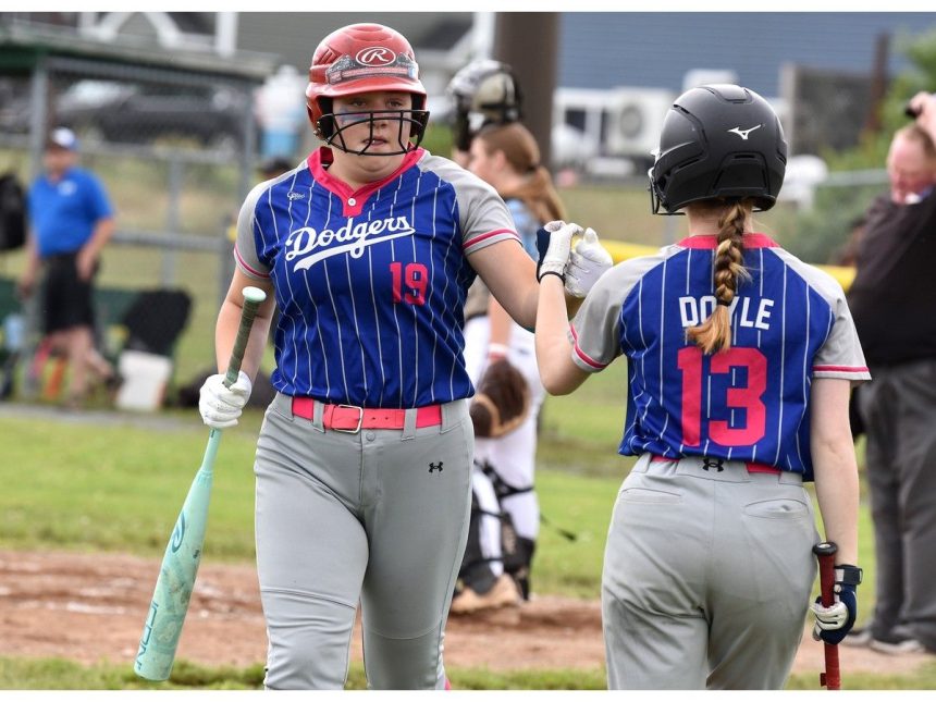 photo:-host-new-waterford-dodgers-open-u18-girls’-baseball-provincials-with-win