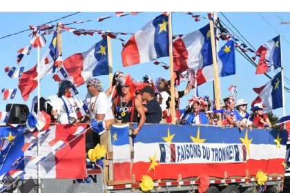 in-photos:-acadian-culture-and-pride-celebrated-during-tintamarre-in-clare
