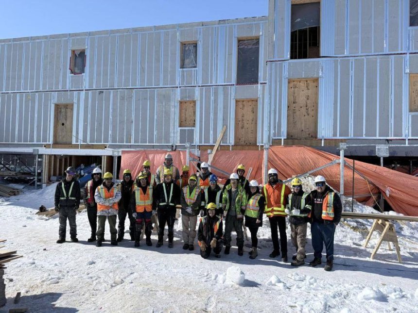 65-inuit-labourers-building-54-homes-in-five-nunavut-communities