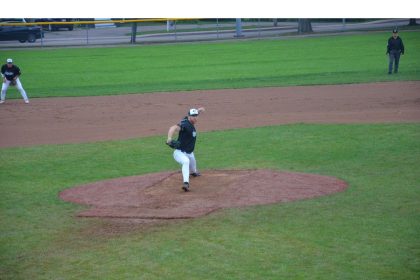 pei.-teams-right-in-thick-of-playoff-contention-at-baseball-canada-national-championships