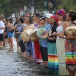 as-wildfires-continue-to-burn,-prayer-gatherings-are-held-across-the-okanagan