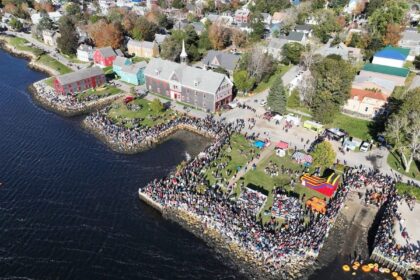 record-turnout-for-giant-pumpkin-festival-and-regatta-in-shelburne