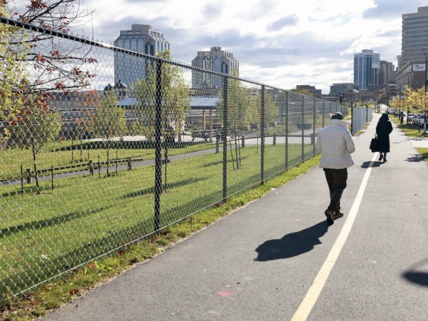 new-fence-around-downtown-halifax-park-erected-‘to-mitigate-community-safety-risks-during-the-overnight-hours’
