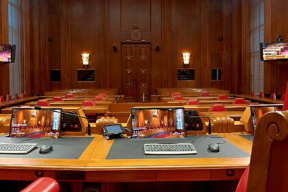 indigenous-youth-stuck-in-revolving-door-of-justice-system:-statscan